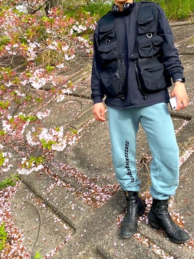 「Yeezy（イージー）のアイテム（パンツ）」を使った、SGさん（メンズ・172cm）の春コーディネート