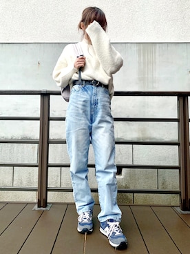 「フェザー」｜「アイテム（スニーカー）」を使った、がんもさん（レディース・157cm）の冬コーディネート