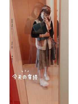 「アイテム（デジタル腕時計）」を使った、嵐 さん（レディース・160cm）の秋コーディネート