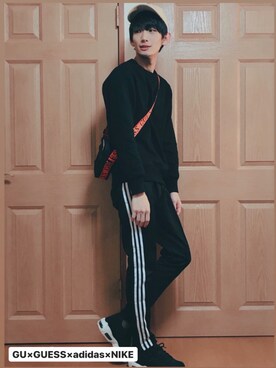 「Guess（ゲス）のアイテム（バッグ）」を使った、りゅうのすけさん（メンズ・177cm）の春コーディネート