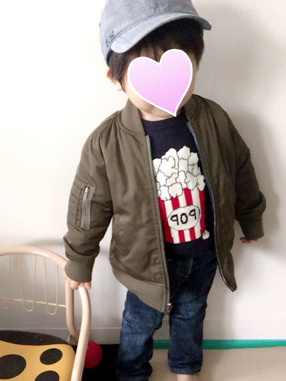 「ポップコーン、MA-1、2歳、男の子」｜「SHIPSのアイテム（キャップ、ブルー系）」を使った、yukinkoさん（キッズ・90cm）の冬コーディネートの1枚目の写真