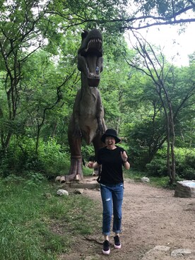 「Mo&Co.（モーアンドコー）のアイテム（パンツ）」を使った、小墨さん（レディース・158cm）の春コーディネート