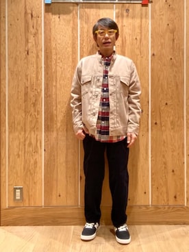 「coen（コーエン）のアイテム（ノーカラージャケット）」を使った、よしおさんさん（メンズ・162cm）の秋コーディネート