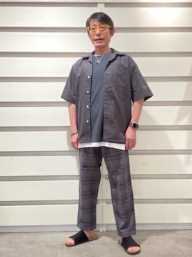 「coen（コーエン）のアイテム（スラックス）」を使った、よしおさんさん（メンズ・162cm）の春コーディネート