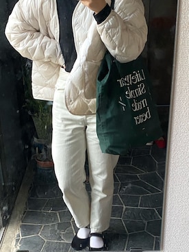 「UNIQLO（ユニクロ）のアイテム（ダウンジャケット/コート、ホワイト系）」を使った、しばさん（レディース）の春コーディネート