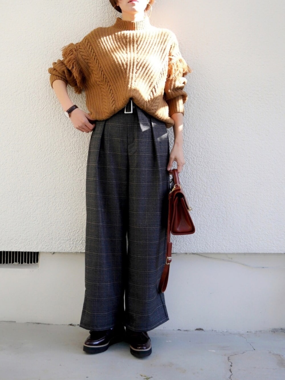 「GU、プチプラコーデ、古着MIX、ZARA、ザラジョ、ベレー帽、チェック、チェックパンツ、ワイドパンツ、ハイネック」｜「GUのアイテム（ニット/セーター、ブラウン系）」を使った、金子三記(miki)さん（レディース・170cm）の冬コーディネートの1枚目の写真