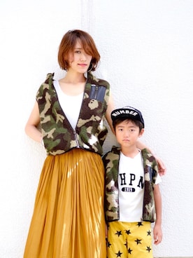 「StompStamp（ストンプスタンプ）のアイテム（トップス）」を使った、金子三記(miki)さん（キッズ・120cm）の秋コーディネート