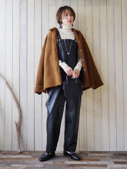 金子三記(miki)使用「ユニクロ（エクストラファインメリノリブタートルネックセーター（長袖））」的時尚穿搭