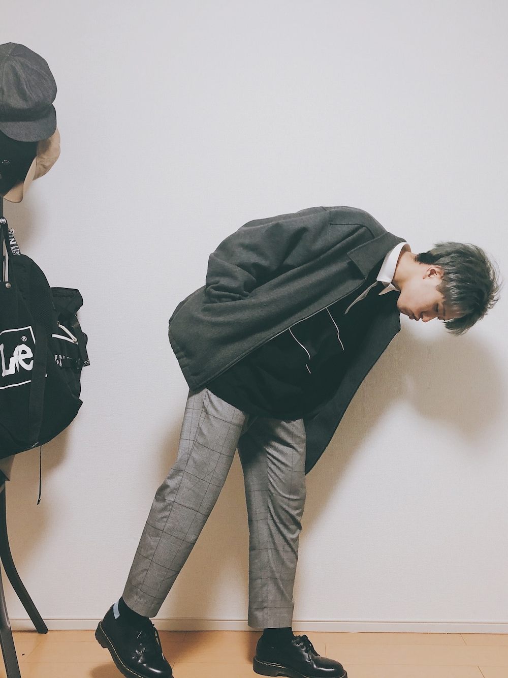 「ブルゾンコーデ、ドクターマーチン3ホール、おしゃれさんと繋がりたい」｜「GUのアイテム（トップス、ブラック系）」を使った、いけしょうさん（メンズ・171cm）の春コーディネートの1枚目の写真