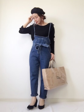 「腰巻きスタイル」｜「アイテム（サロペット/オーバーオール）」を使った、emineoさん（レディース・151cm）の春コーディネート