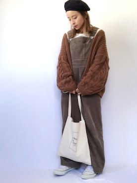 「アイテム（サロペット/オーバーオール、ブラウン系）」を使った、emineoさん（レディース・151cm）の冬コーディネート