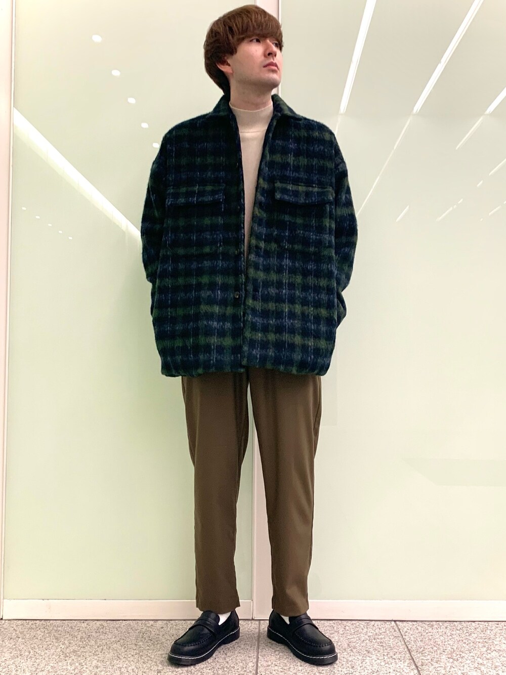 「チェック、テーパードパンツ、シャギー、CPOジャケット、レザーシューズ、SENSEOFPLACE、センスオブプレイス、モックネック、クリスマスコーデ」｜「SENSE OF PLACE by URBAN RESEARCHのストレッチモックネックセーター（ニット/セーター、ホワイト系）」を使った、sopryota1104さん（メンズ・180cm）の冬コーディネートの1枚目の写真