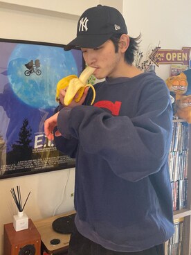 「STUSSY（ステューシー）のアイテム（スウェット、ブルー系）」を使った、彼氏の私服をバレるまで勝手に載せますさん（メンズ・176cm）の冬コーディネート