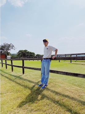 「ZORLAC（ゾーラックス）のアイテム（Tシャツ/カットソー、ホワイト系）」を使った、彼氏の私服をバレるまで勝手に載せますさん（メンズ・176cm）の冬コーディネート