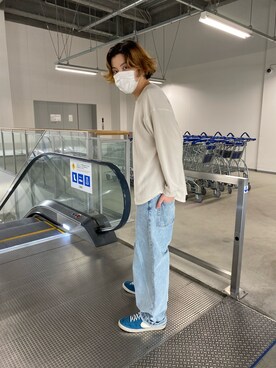 「UNIQLO（ユニクロ）のアイテム（Tシャツ/カットソー、ベージュ系）」を使った、彼氏の私服をバレるまで勝手に載せますさん（メンズ・176cm）の冬コーディネート