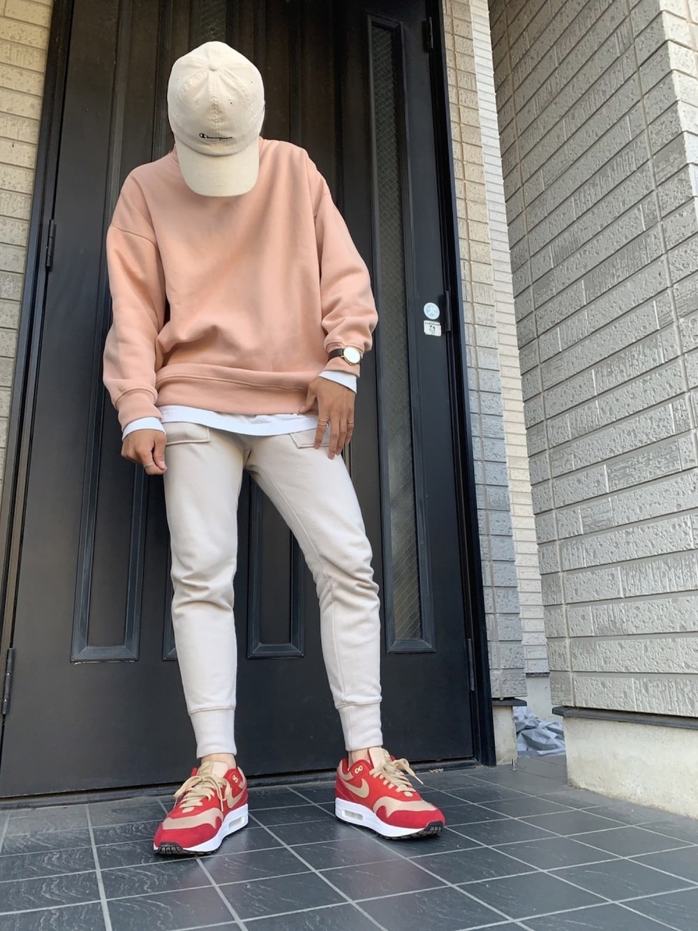 「秋冬コーデ、お洒落さんとつながりたい、ビッグシルエット、冬、UNIQLO、いいね、save、フォローお願いします🤑、低身長、きれいめカジュアル、フォローミー、プチプラコーデ」｜「Championの【Champion/チャンピオン】コーデュロイキャップ/855522（キャップ、ベージュ系）」を使った、セントくん       さん（メンズ・170cm）の冬コーディネートの1枚目の写真