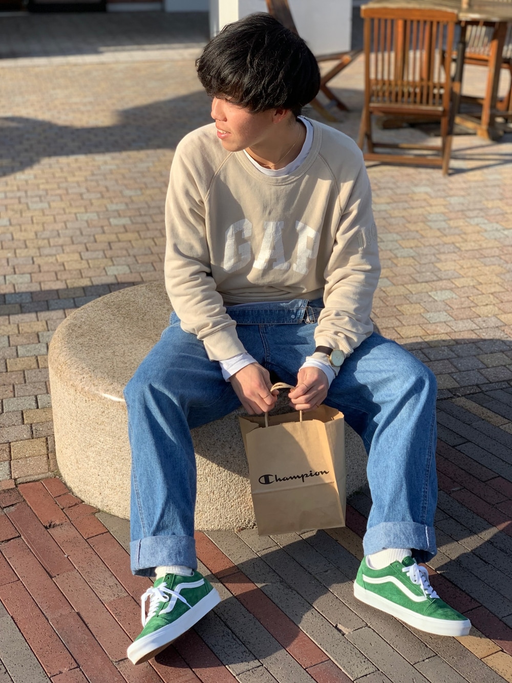 「シンプルコーデ、おしゃれさんと繋がりたい、大人カジュアル、休日コーデ、カジュアルコーデ、いいね、save、フォローお願いします🤑」｜「GAPのアイテム（トップス、ベージュ系）」を使った、セントくん       さん（メンズ・170cm）の春コーディネートの1枚目の写真