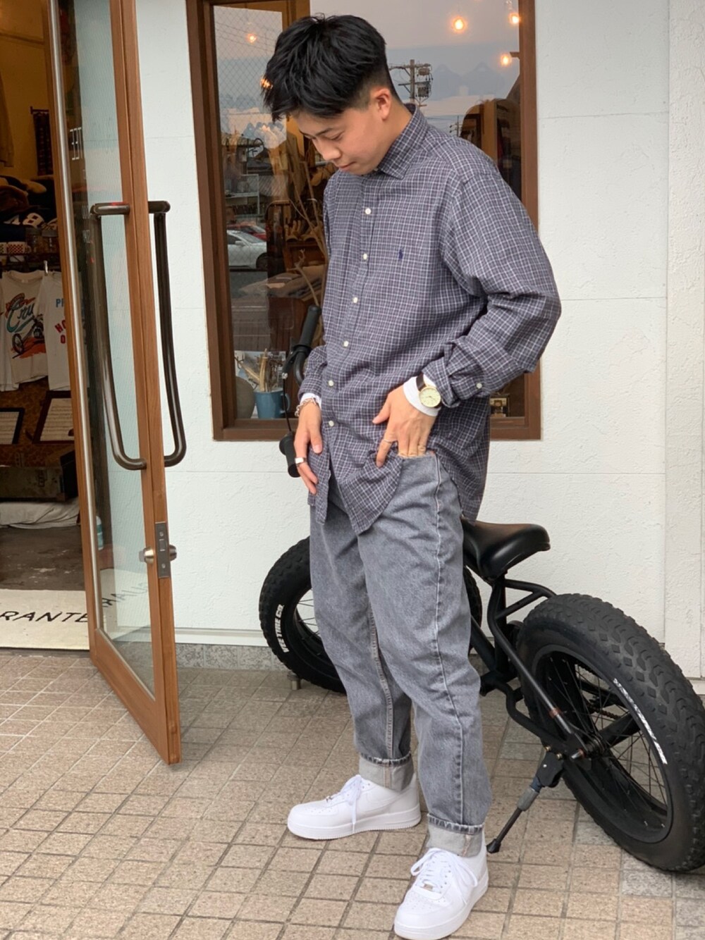「秋のマイ旬スタイル、秋コーデ、おしゃれさんと繋がりたい、秋服、今日のコーデ、秋、いいね、save、フォローお願いします🤑、メンズコーデ、スニーカーコーデ、オーバーサイズ」｜「POLO RALPH LAURENのアイテム（シャツ/ブラウス、グレー系）」を使った、セントくん       さん（メンズ・170cm）の秋コーディネートの1枚目の写真