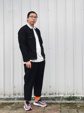 「plain-me（プレインミー）のアイテム（シャツ/ブラウス）」を使った、吳俊儒さん（メンズ・180cm）の秋コーディネート