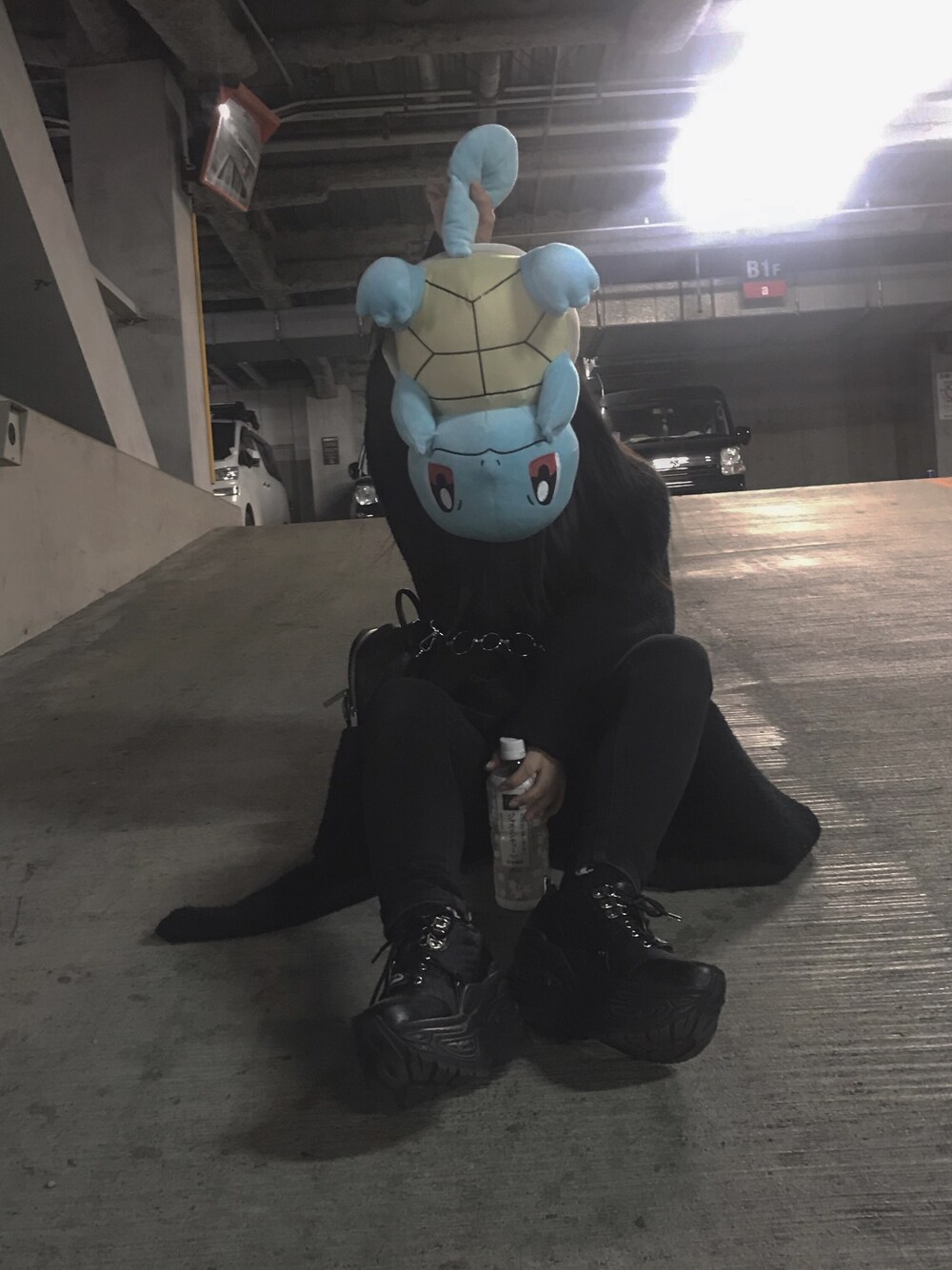 「ポケモンGO、プチプラコーデ、厚底シューズ、厚底、adidas、ANAP、YOSUKE」｜「UNIQLOのベルテッドロングコート（その他アウター、ブラック系）」を使った、瑠月さん（レディース・154cm）の春コーディネートの1枚目の写真