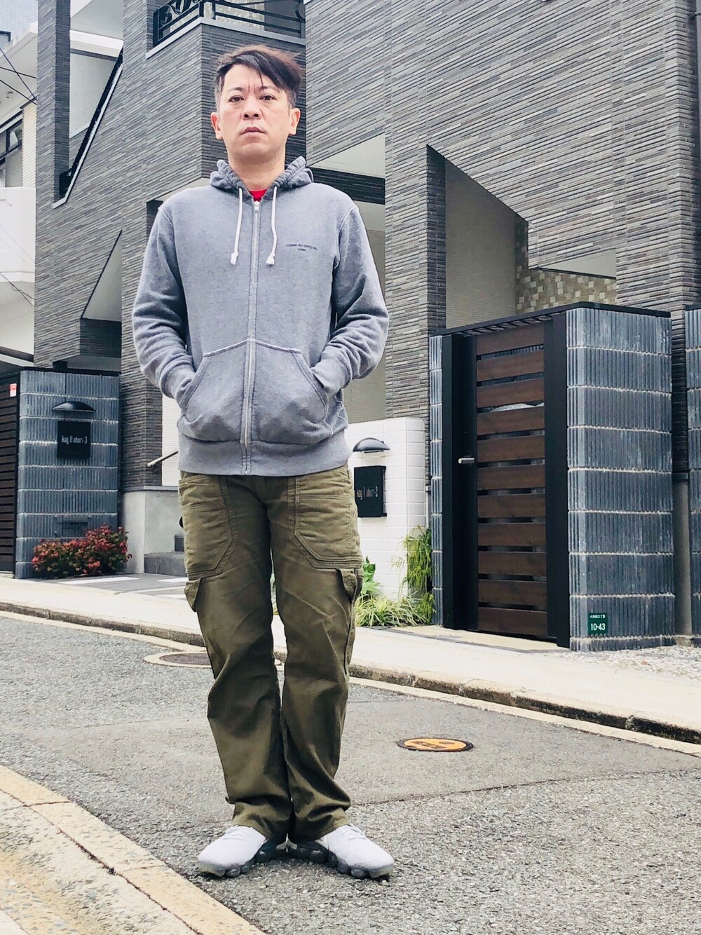 COMME des GARCONS HOMMEのパーカーを使った人気ファッション COMME des GARCONS HOMMEのパーカーを使った人気ファッション