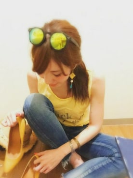 「Ungrid（アングリッド）のフレイドヘムストスリ（デニムパンツ）」を使った、MISATO さん（レディース・161cm）の春コーディネート