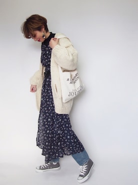 「おおぶりピアス」｜「アイテム（スニーカー）」を使った、MISATO さん（レディース・161cm）の冬コーディネート
