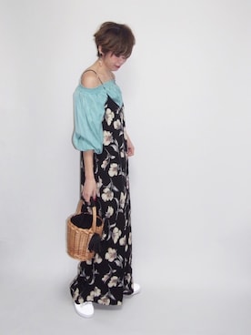 「スタンスミス」｜「アイテム（つなぎ/オールインワン）」を使った、MISATO さん（レディース・161cm）の春コーディネート