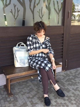 「スリットレギンス」｜「アイテム（アクセサリー）」を使った、MISATO さん（レディース・161cm）の秋コーディネート