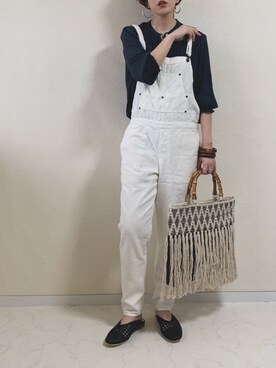 「AZUL ENCANTO（アズールエンカント）のアイテム（シャツ/ブラウス）」を使った、MISATO さん（レディース・161cm）の春コーディネート
