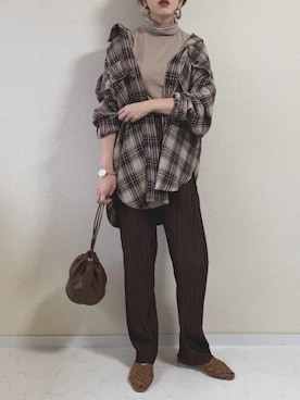 「ISOOK（アイスー）のアイテム（パンツ）」を使った、MISATO さん（レディース・161cm）の秋コーディネート