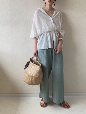 「MODE ROBE（モードローブ）のアイテム（バッグ）」を使った、MISATO さん（レディース・161cm）の夏コーディネート