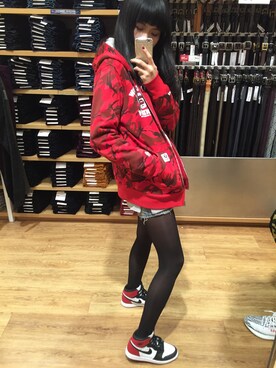 「A BATHING APE（アベイシングエイプ）のアイテム（ジャケット/アウター）」を使った、柔さん（レディース・172cm）の秋コーディネート