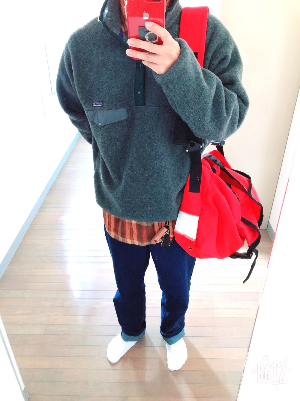 「2018マイベストコーデ」｜「patagoniaのアイテム（その他アウター、グレー系）」を使った、10NAさん（メンズ・177cm）の冬コーディネートの1枚目の写真