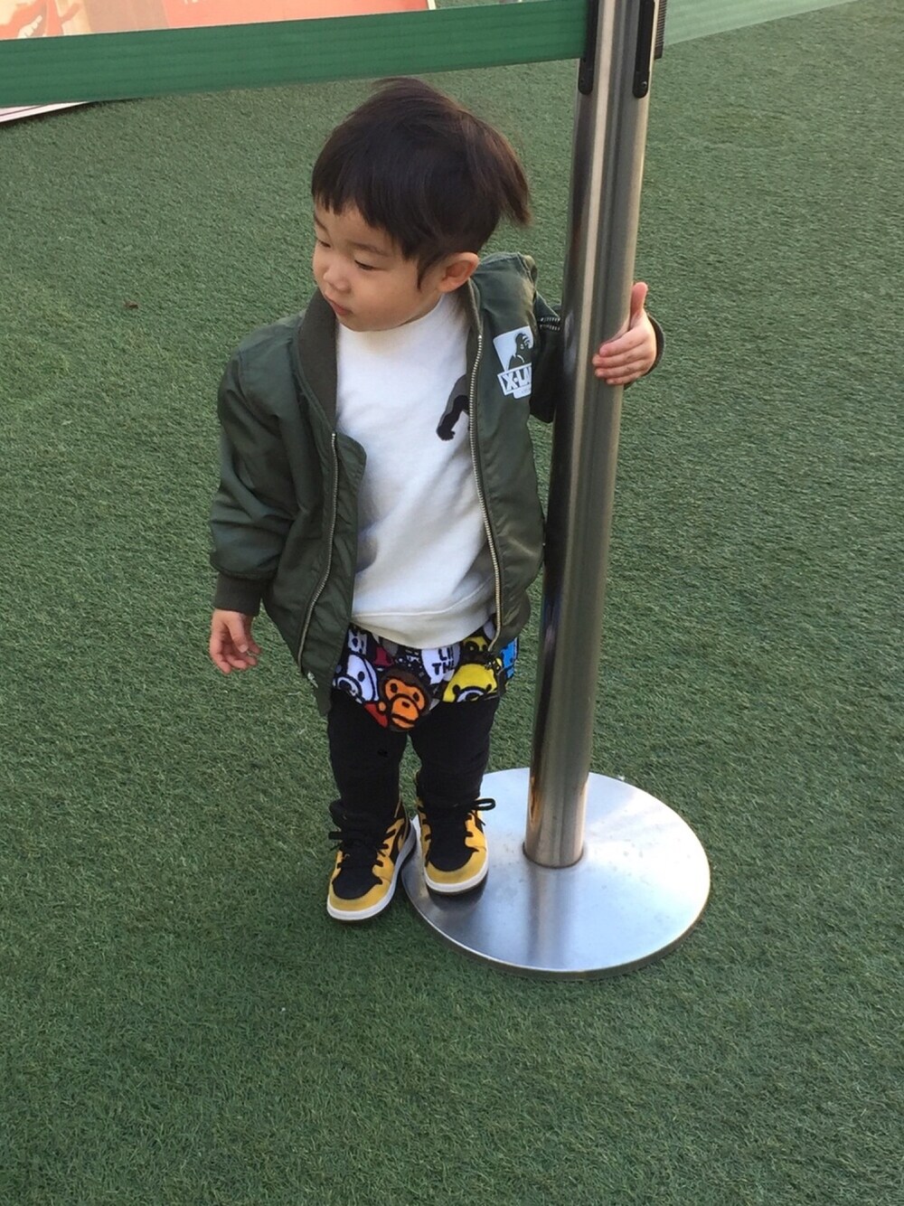 「男の子、男の子コーデ、ブルマ男子」｜「NIKEのアイテム（スニーカー、ブラック系）」を使った、ゆいてぃ★さん（キッズ・80cm）の冬コーディネートの1枚目の写真