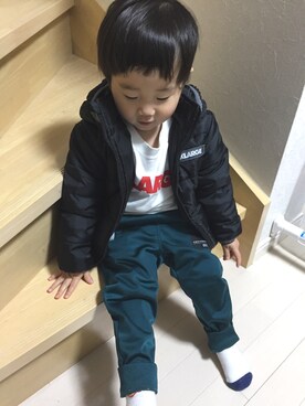 「adidas Originals（アディダスオリジナルス）のアイテム（パンツ、グリーン系）」を使った、ゆいてぃ★さん（キッズ・80cm）の冬コーディネート