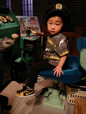 「XLARGE KIDS（エクストララージキッズ）のアイテム（Tシャツ/カットソー、グレー系）」を使った、ゆいてぃ★さん（キッズ・80cm）の春コーディネート