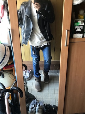 「VOLCOM（ボルコム）のアイテム（スウェット）」を使った、SHO∞さん（メンズ・170cm）の冬コーディネート