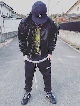 「off white」｜「アイテム（ブルゾン）」を使った、SHO∞さん（メンズ・170cm）の冬コーディネート