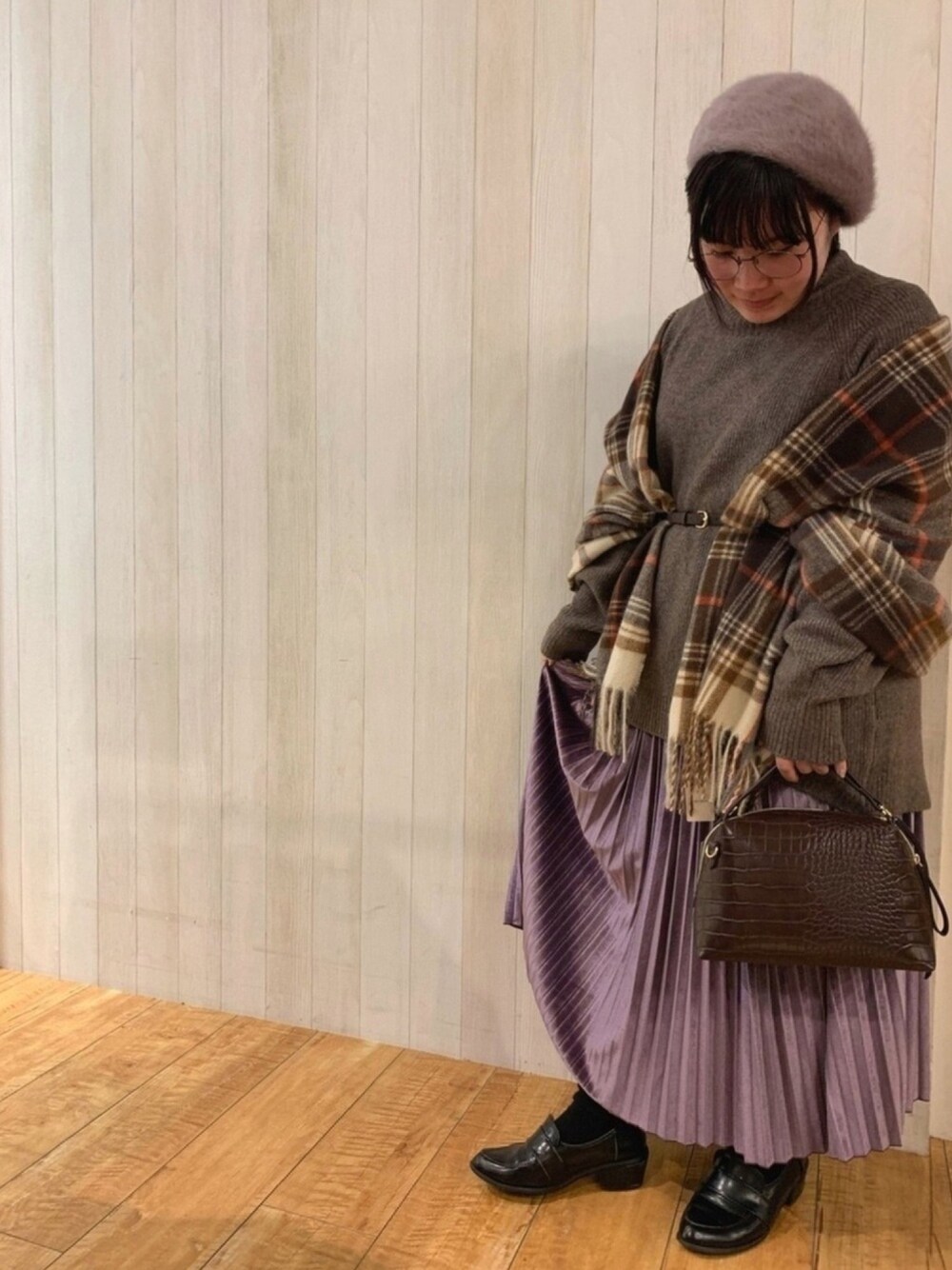 「冬コーデ、ニットコーデ、モックネック、タートルネック、プリーツスカート、スカート、ベレー帽、シューラルー、ドレスキップ、キューティーブロンド」｜「DRESKIPのウール混シャギ－ベレ－帽（ハンチング/ベレー帽、ブラウン系）」を使った、あかりんさん（レディース・151cm）の冬コーディネートの1枚目の写真