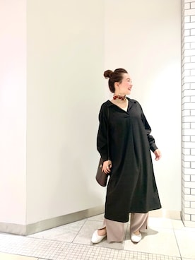 「manipuri（マニプリ）のアイテム」を使った、YUKA  MAKINOさん（レディース・158cm）の秋コーディネート