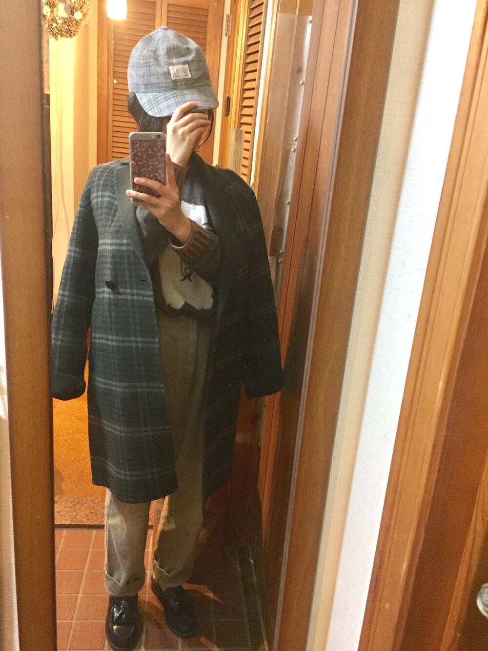 「148cm、150cm、動物モチーフ、ひつじ、チェック」｜「didiziziのｺｰﾙ天ﾁｪｯｸ         CAP（キャップ、グレー系）」を使った、ツバメさん（レディース・148cm）の秋コーディネートの1枚目の写真