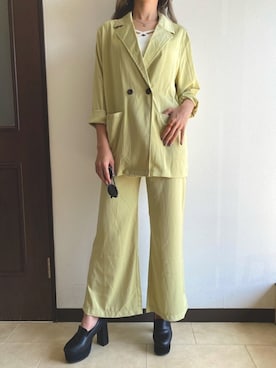 「アイテム（スーツセット、イエロー系）」を使った、𝕋𝕆𝕄𝕆𝕂𝕆𝔸ℕ𝔻𝕆さん（レディース・167cm）の春コーディネート