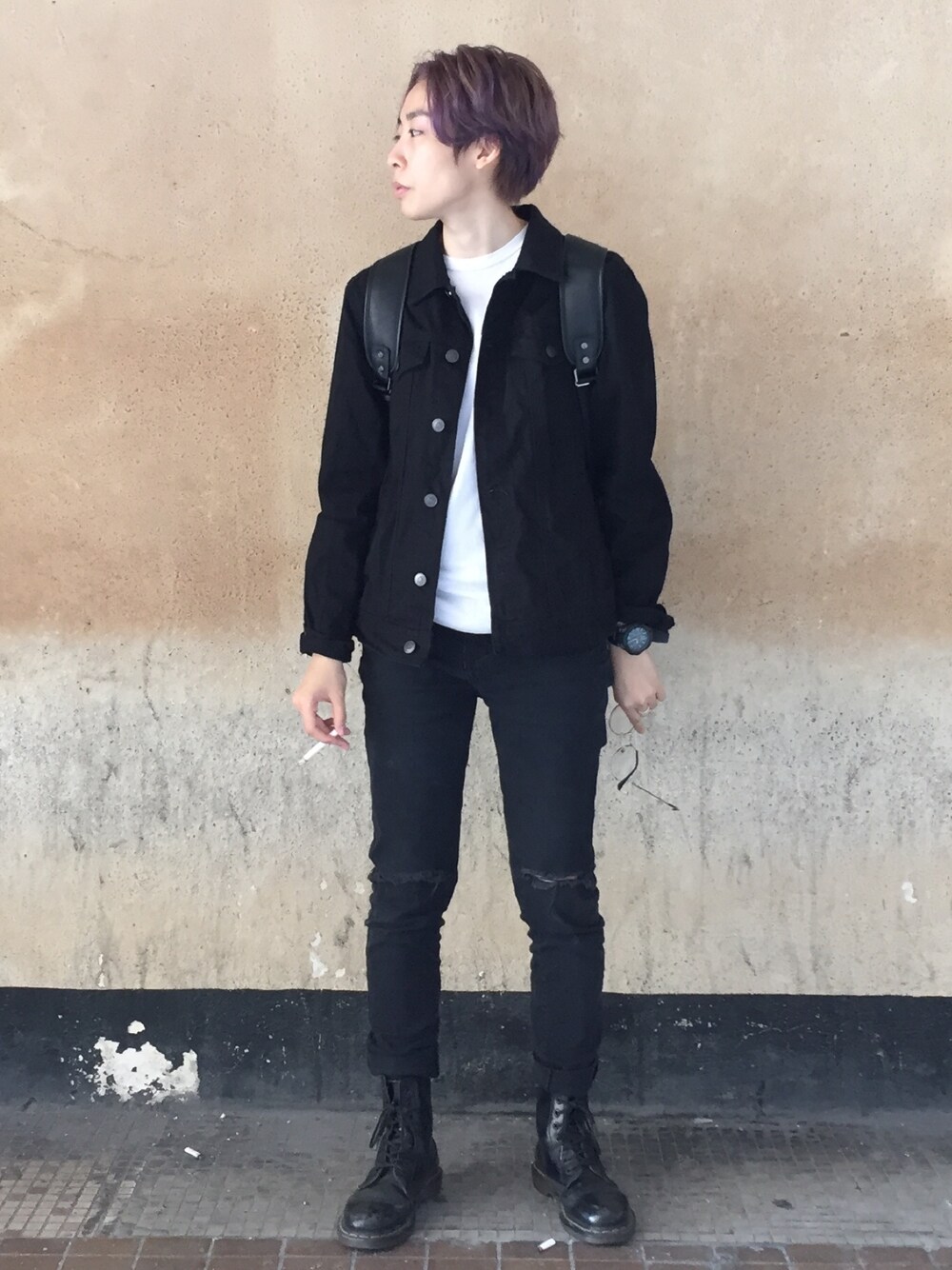 「FOREVER 21のアイテム（デニムジャケット、ブラック系）」を使った、LOKさん（レディース・165cm）の冬コーディネートの1枚目の写真
