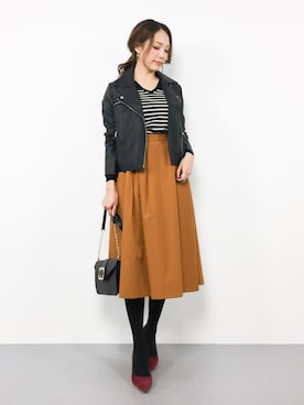 「ボーダーニット」｜「アイテム（ライダースジャケット）」を使った、momokoさん（レディース・165cm）の秋コーディネート