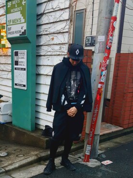 「MARCELO BURLON（マルセロ・バーロン）のアイテム（パンツ）」を使った、しげさん（メンズ・181cm）の冬コーディネート