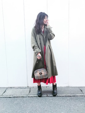 「BLUE BLUE（ブルーブルー）のアイテム（トレンチコート）」を使った、橘 ひろなさん（レディース・169cm）の春コーディネート