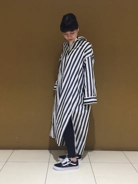 「アイテム（シャツワンピース、ブラック系）」を使った、moekaさん（レディース・163cm）の冬コーディネート