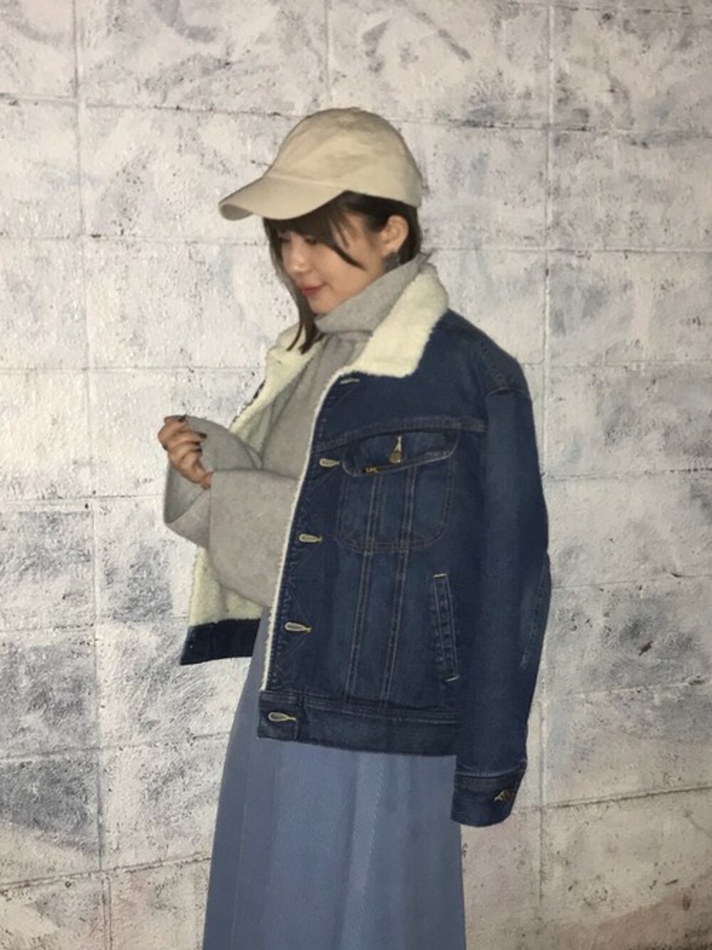 「ニット、ボア、LEE、ナノユニバース」｜「LeeのLee/別注 BOA JKT DENIM（デニムジャケット、ブルー系）」を使った、nano・universe press天本さん（レディース・162cm）の冬コーディネートの1枚目の写真