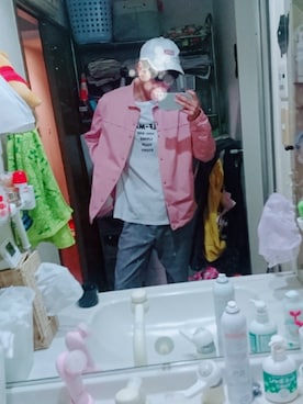 「アイテム（トレンチコート、ピンク系）」を使った、つばささん（メンズ・180cm）の冬コーディネート